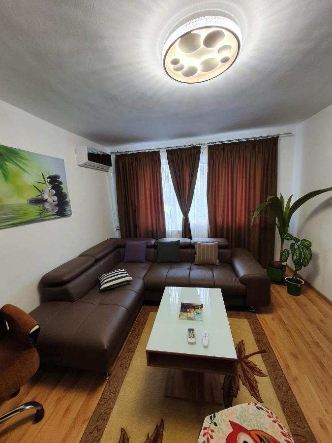 دروبيتا تورنو سيفيرين Apartament Cu Regim Hotelier In Dr.Tr. Severin المظهر الخارجي الصورة